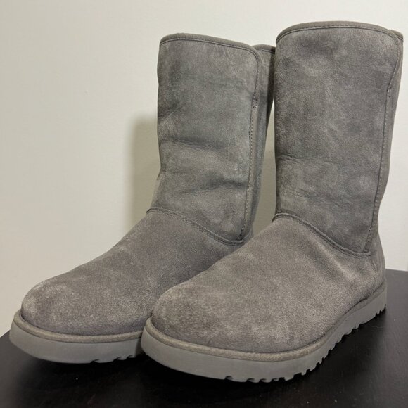 UGG Michelle Grey Boots - Picture 1 of 2
